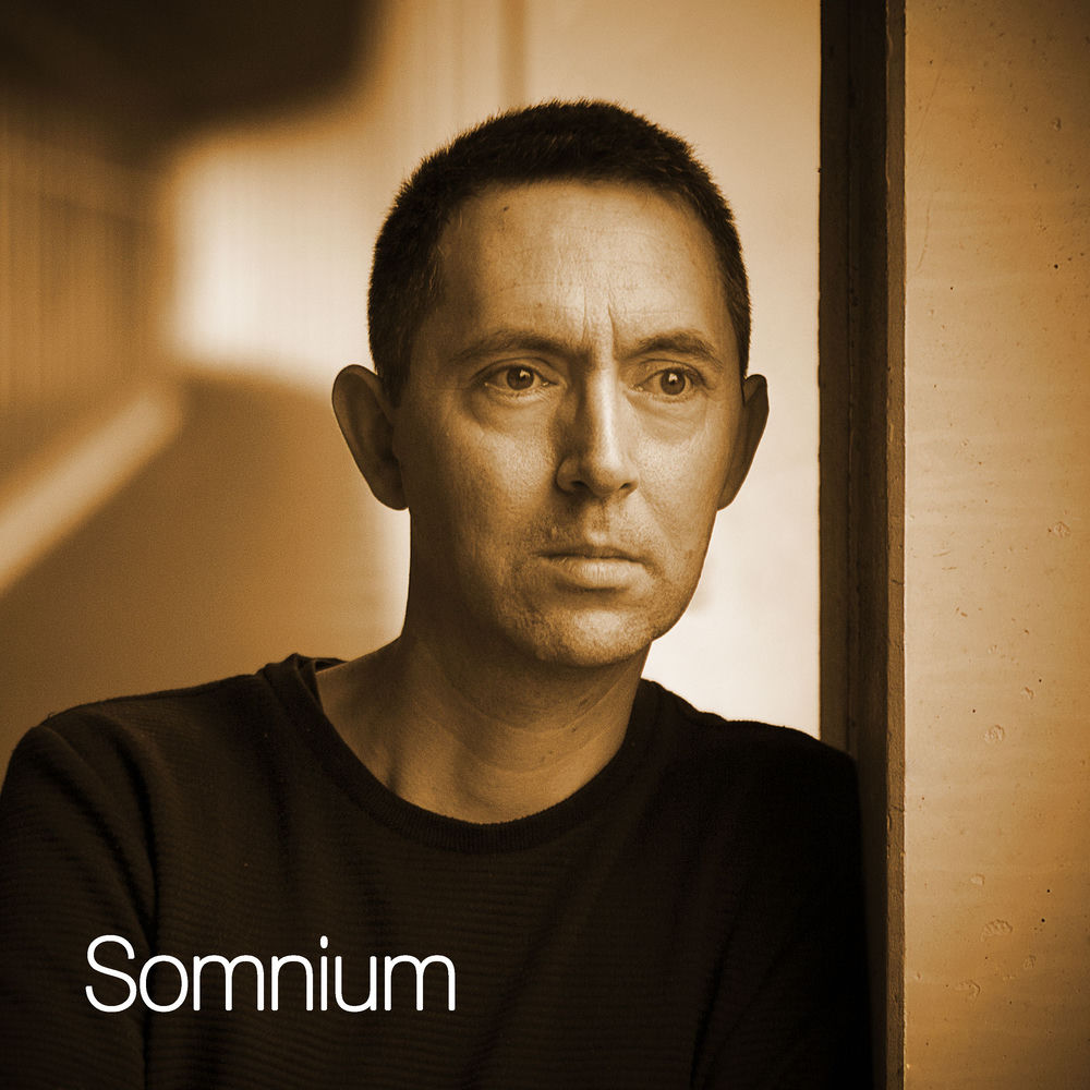 Cover of De Facto – Somnium